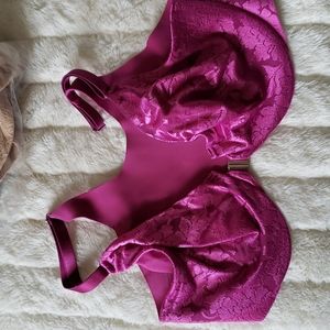 Nwt soma lace vanishing back unlined 34D bra